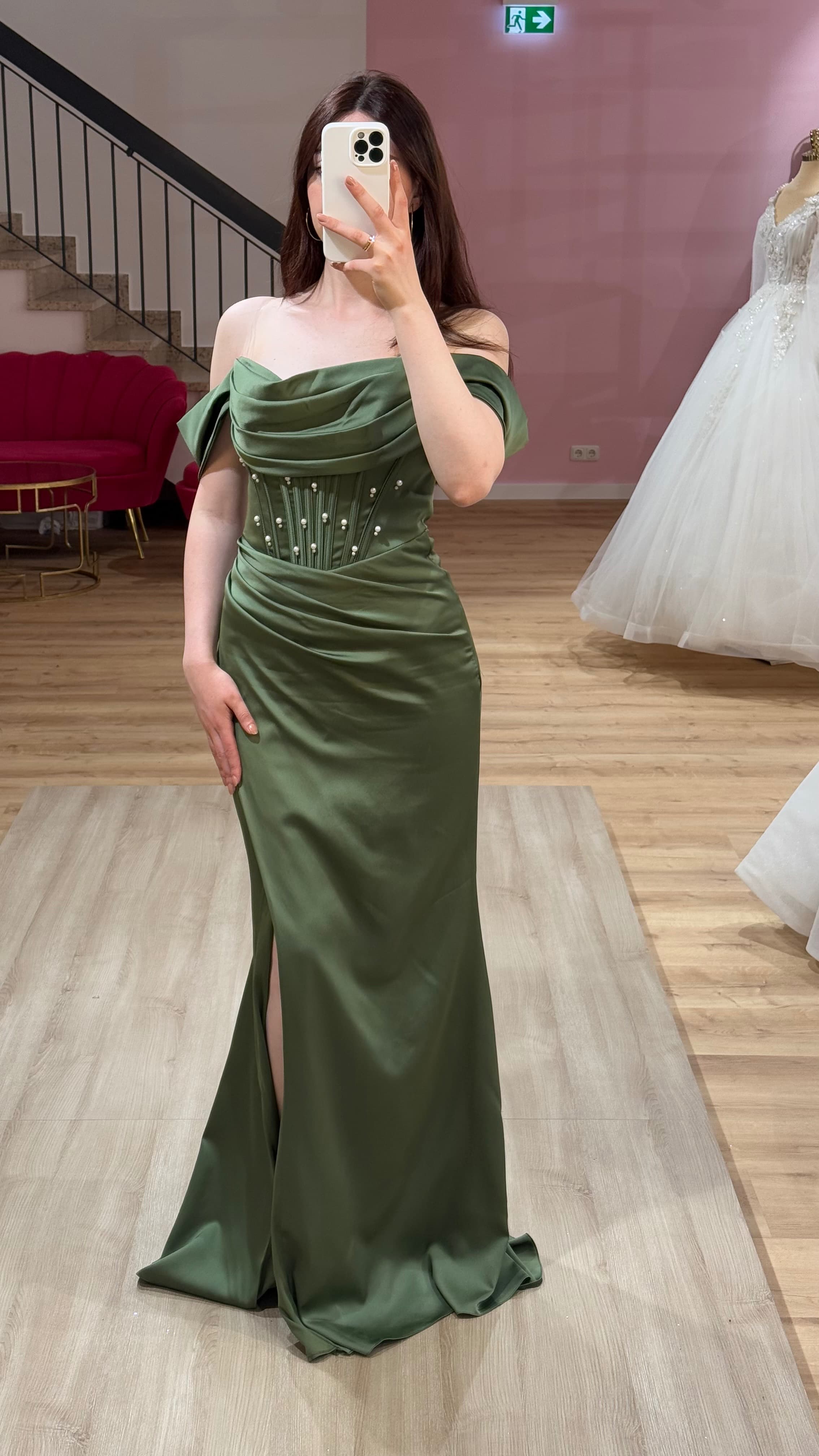 Abendkleid-Melinda-Olivgrün