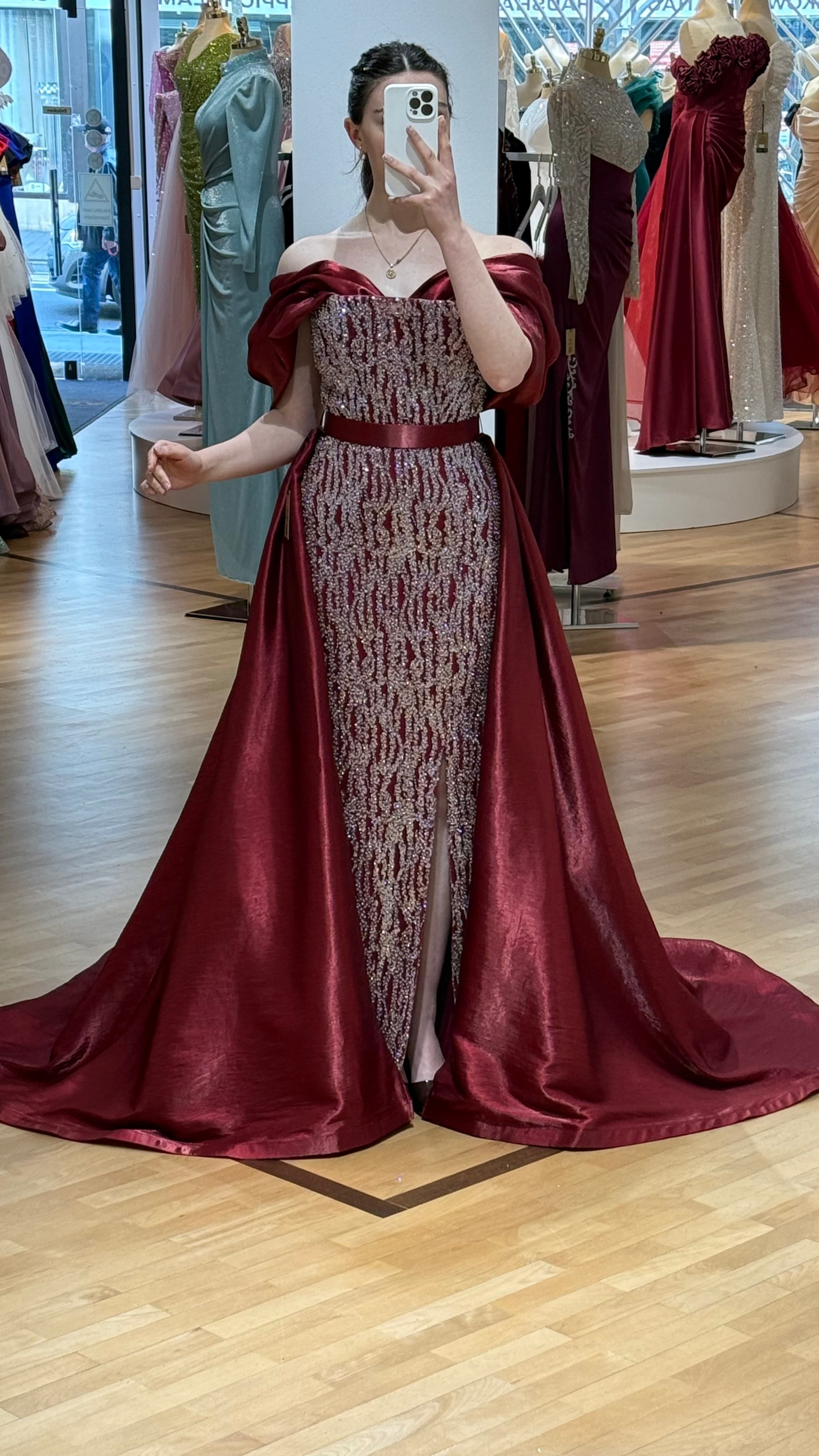 Abendkleid-Isolde-Bordeaux