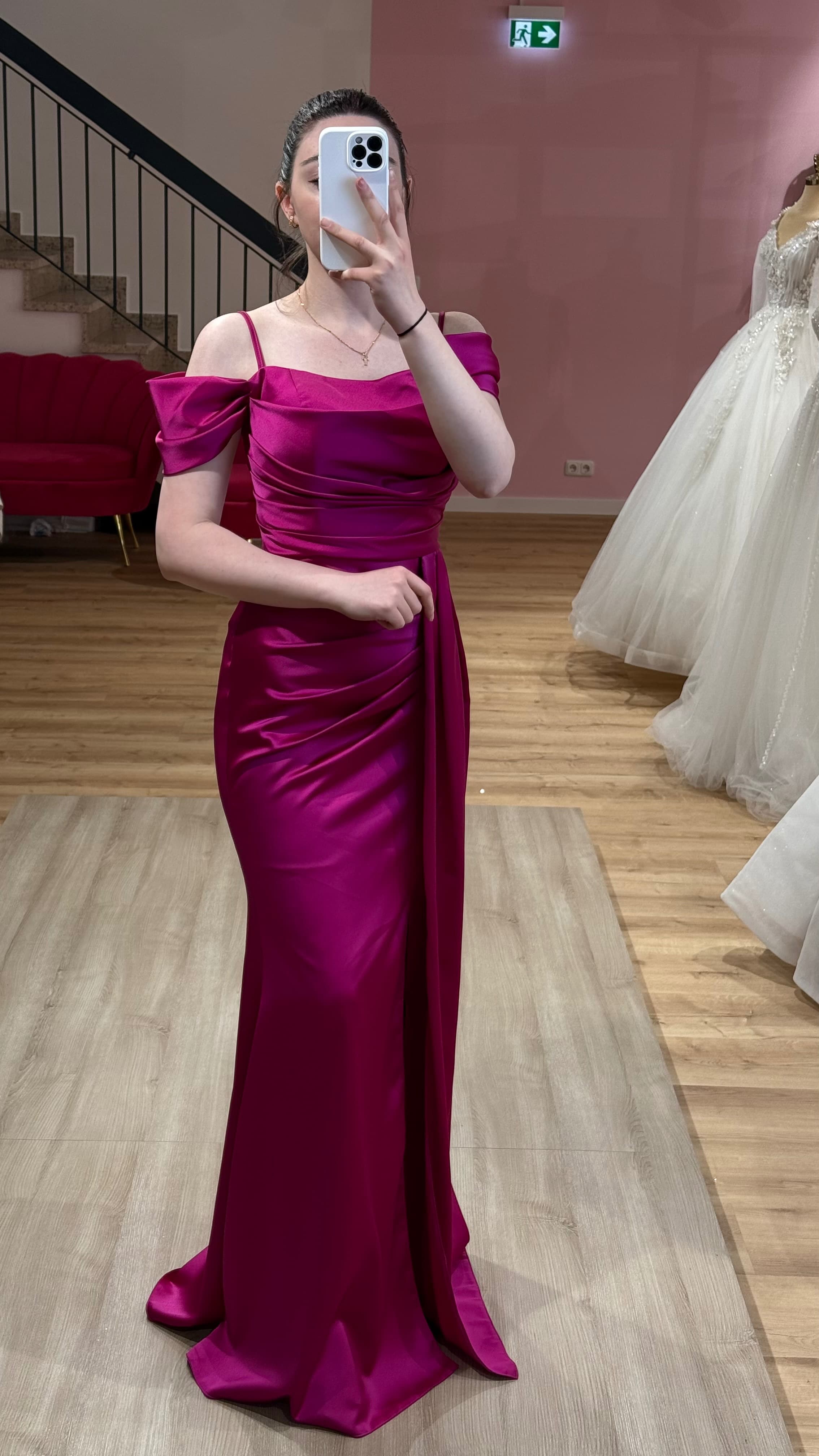 Abendkleid-Saskia-fuchsia