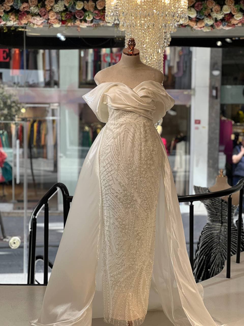 Brautkleid-Elara-weiss