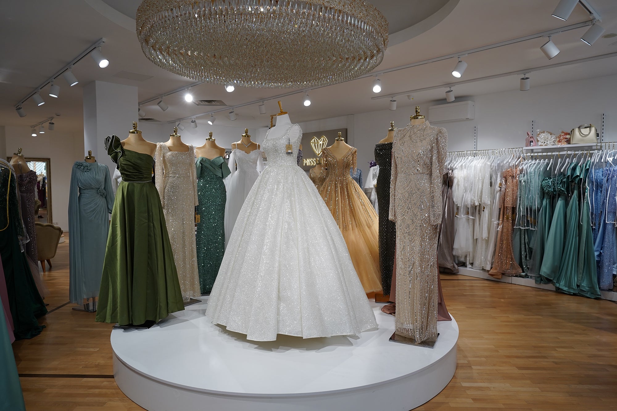 Miss LIMA Braut & Abendmode