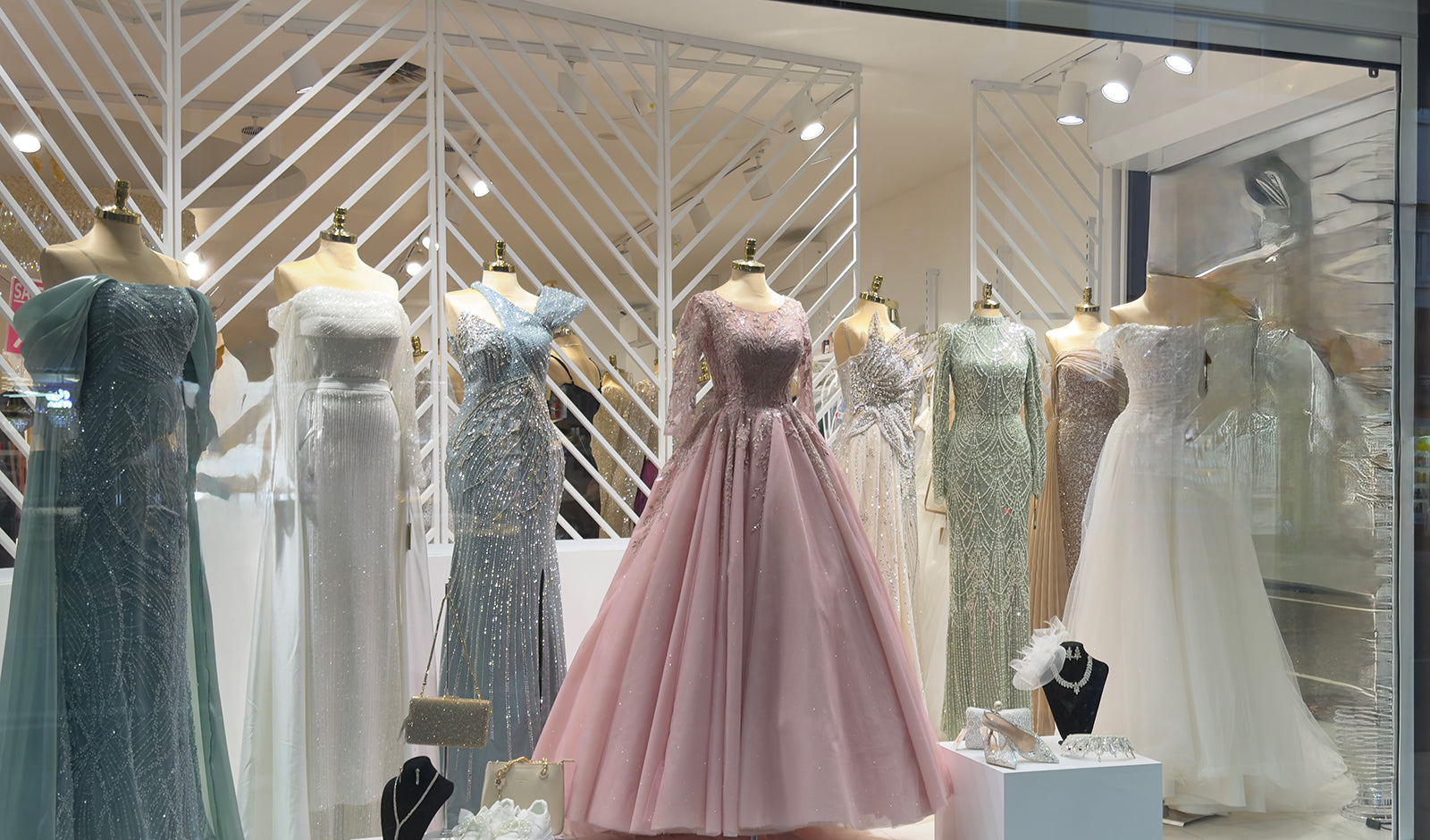 Miss LIMA Braut & Abendmode